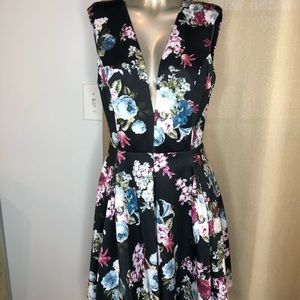 Windsor backless floral dress